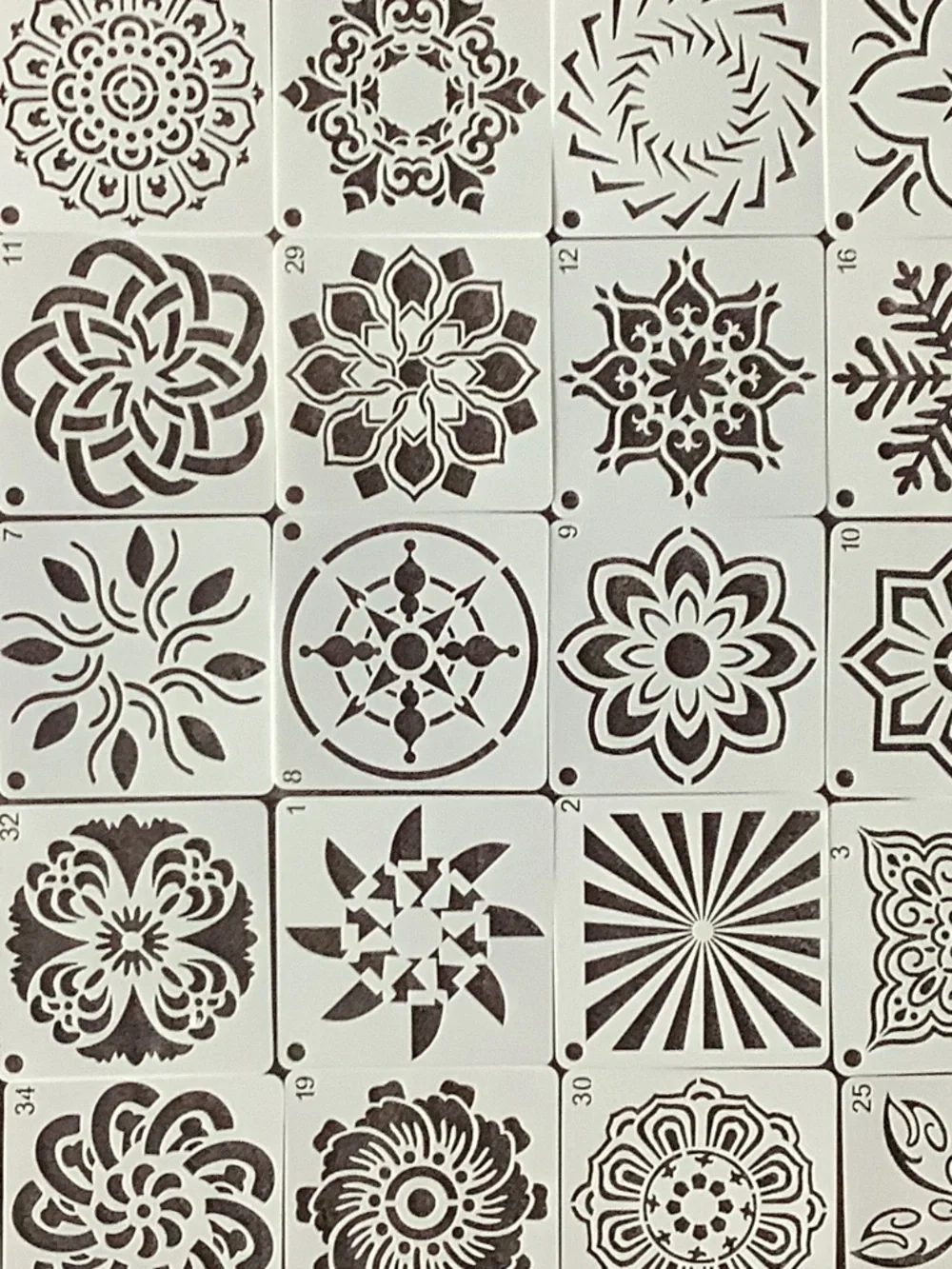 Circular Ornament Stencil Set (35 pcs.). Size